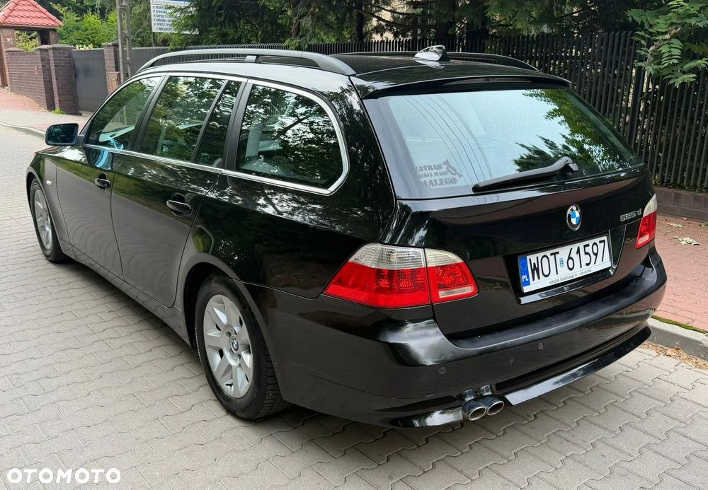 BMW Seria 5 525d - 29