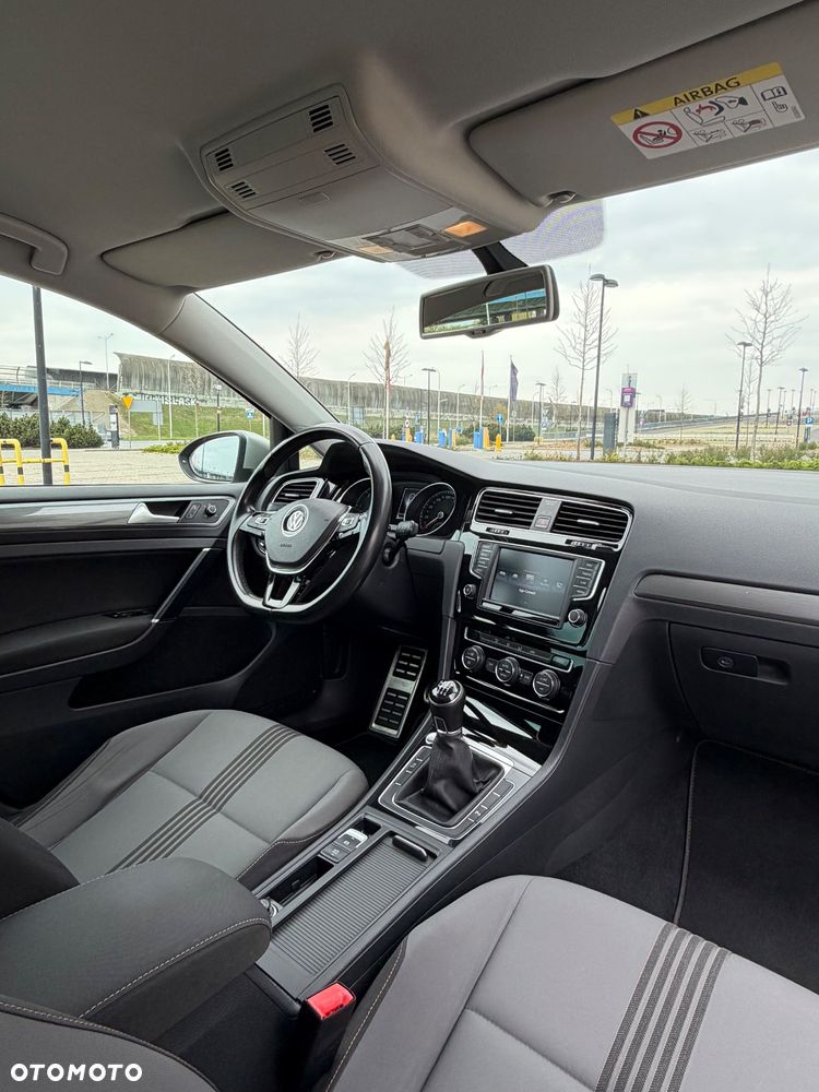 Volkswagen Golf 2.0 TDI BlueMotion Technology Allstar - 16