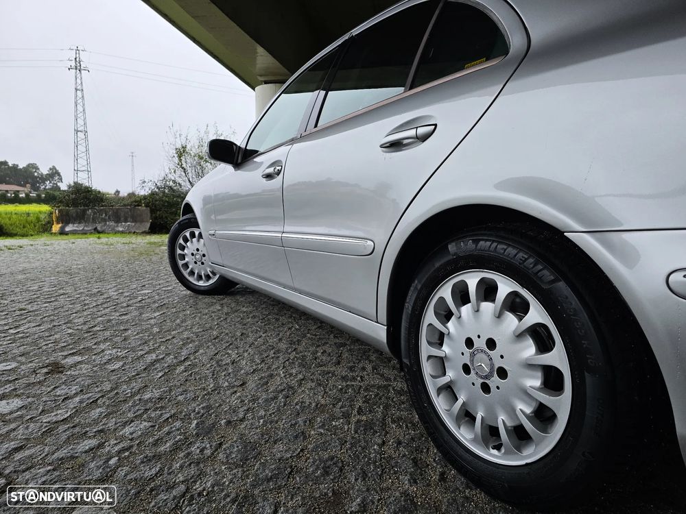 Mercedes-Benz E 220 CDI Auto Elegance - 30