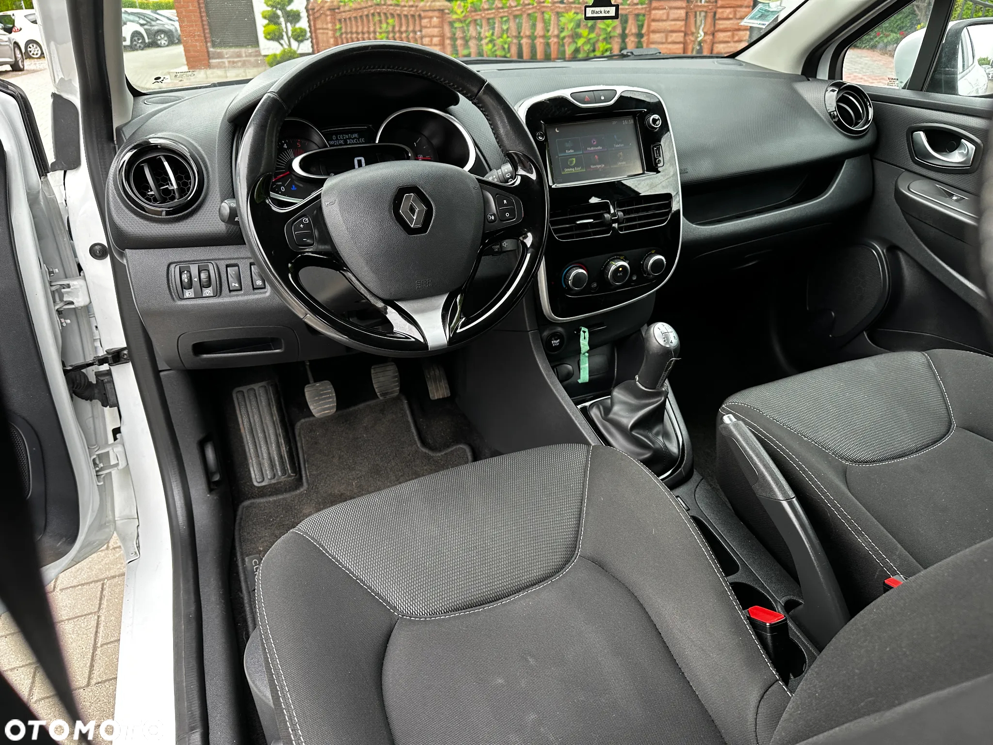 Renault Clio - 7