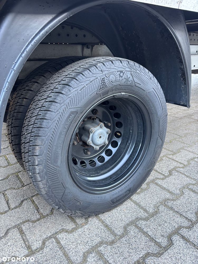 Mercedes-Benz Sprinter - 9