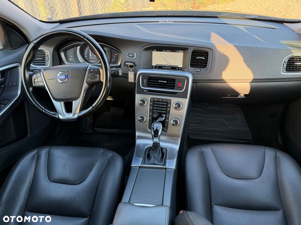 Volvo V60 D4 Drive-E Momentum - 9