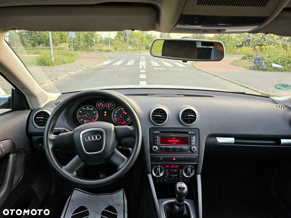 Audi A3 Sportback 1.6 Attraction - 6