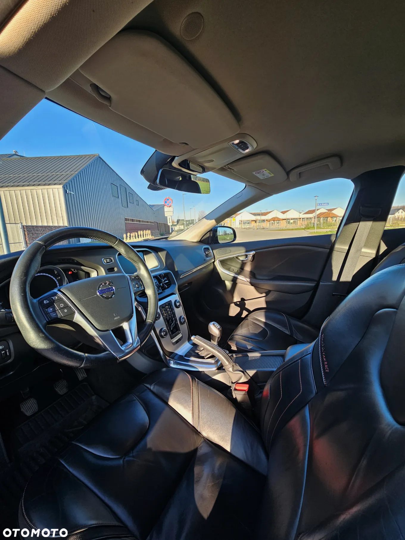 Volvo V40 D3 Drive-E Ocean Race - 3