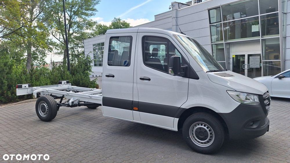 Mercedes-Benz Sprinter - 5