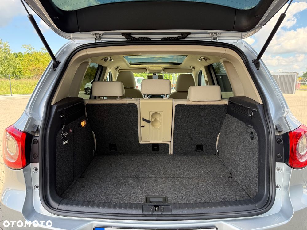 Volkswagen Tiguan - 9