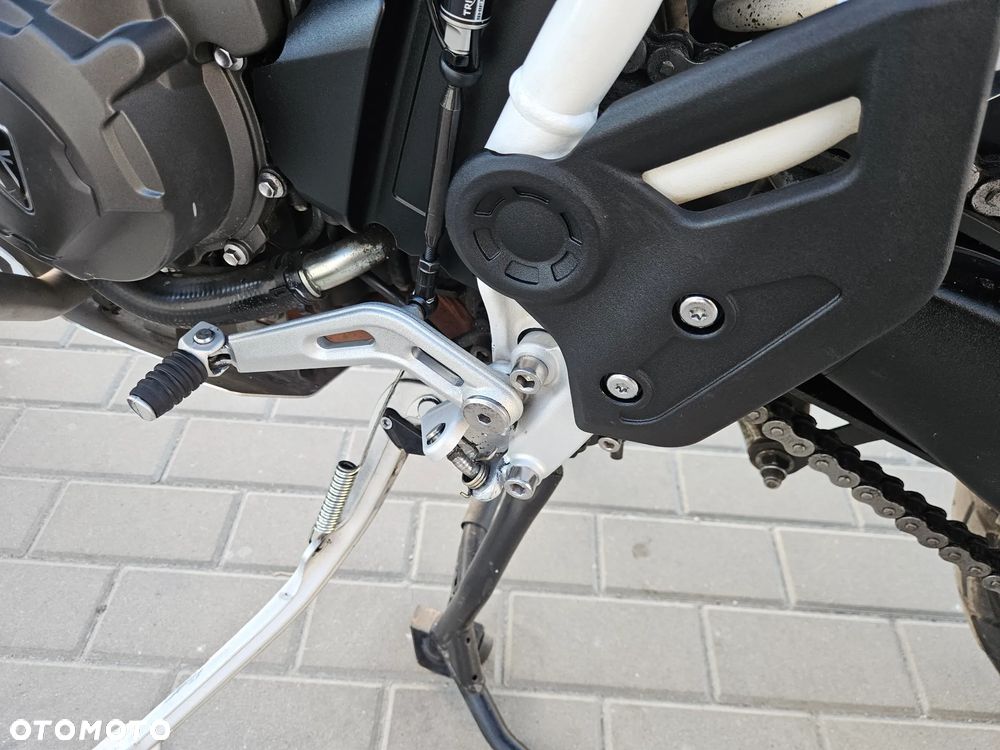 Triumph Tiger - 9