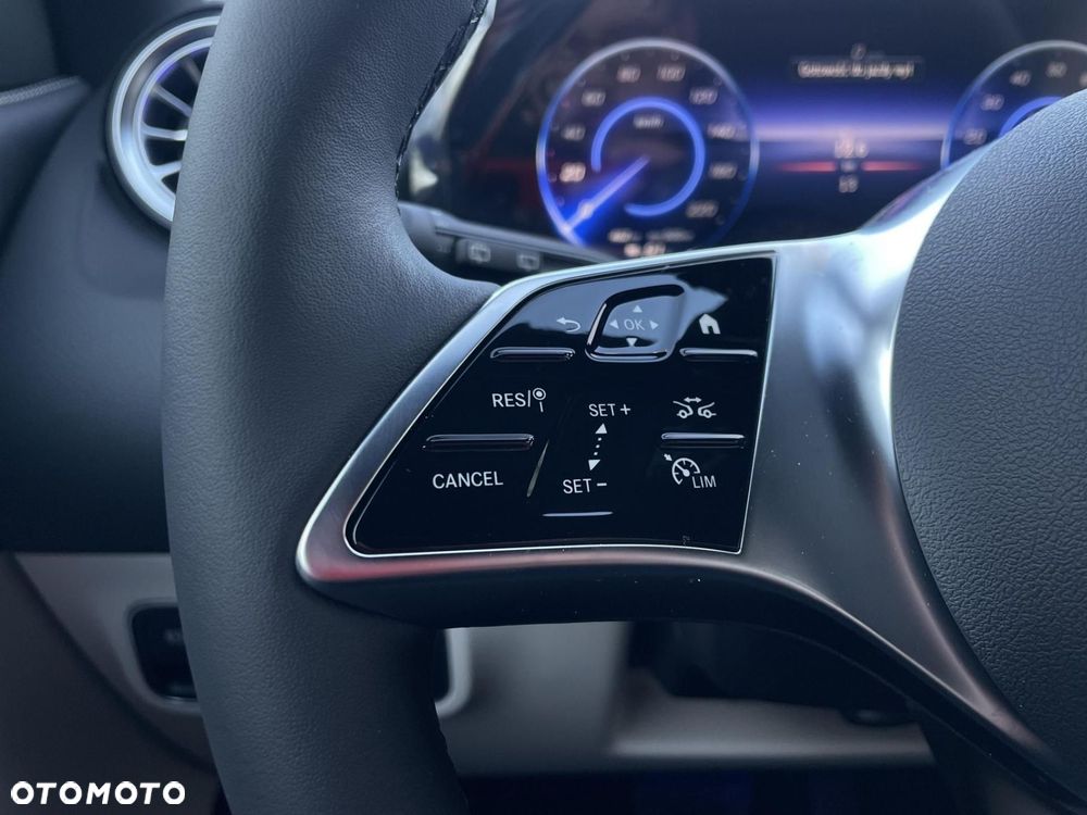 Mercedes-Benz EQA - 17