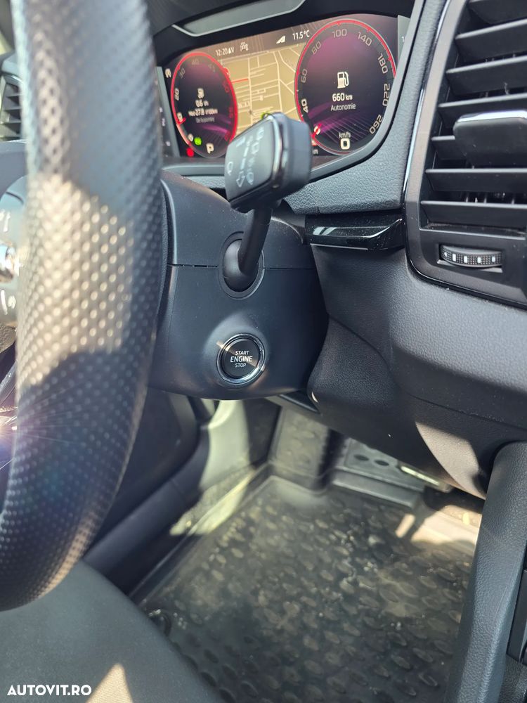 Skoda Karoq 2.0 TDI SCR 4x4 DSG Sportline - 27