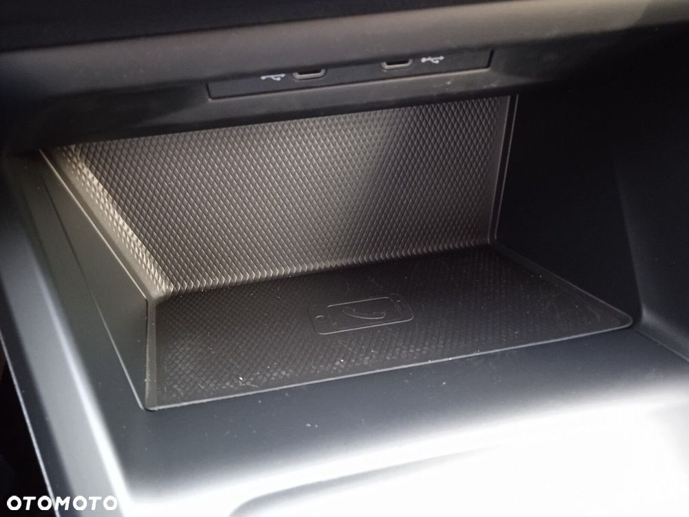 Volkswagen Golf VIII 1.5 TSI EVO Life - 20