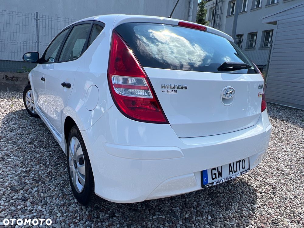 Hyundai i30 1.4 FIFA WM Edition - 9