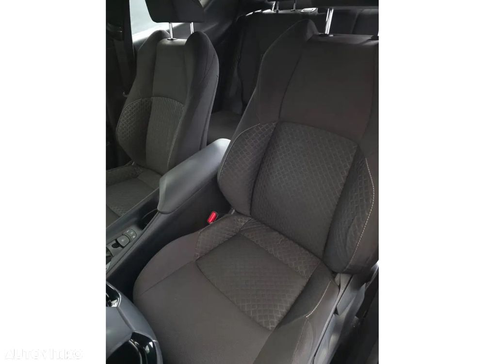 Toyota C-HR Business-Edition - 10