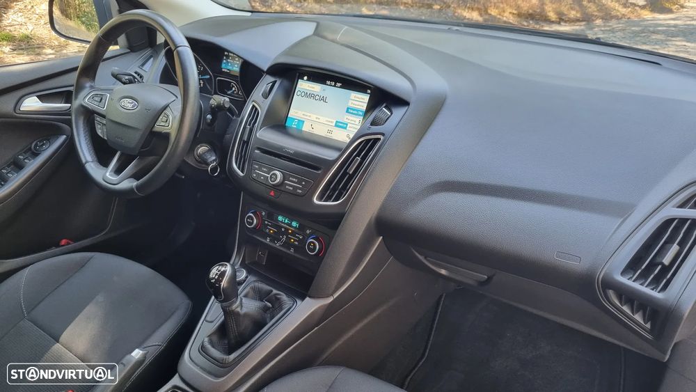 Ford Focus 1.0 EcoBoost Business - 9