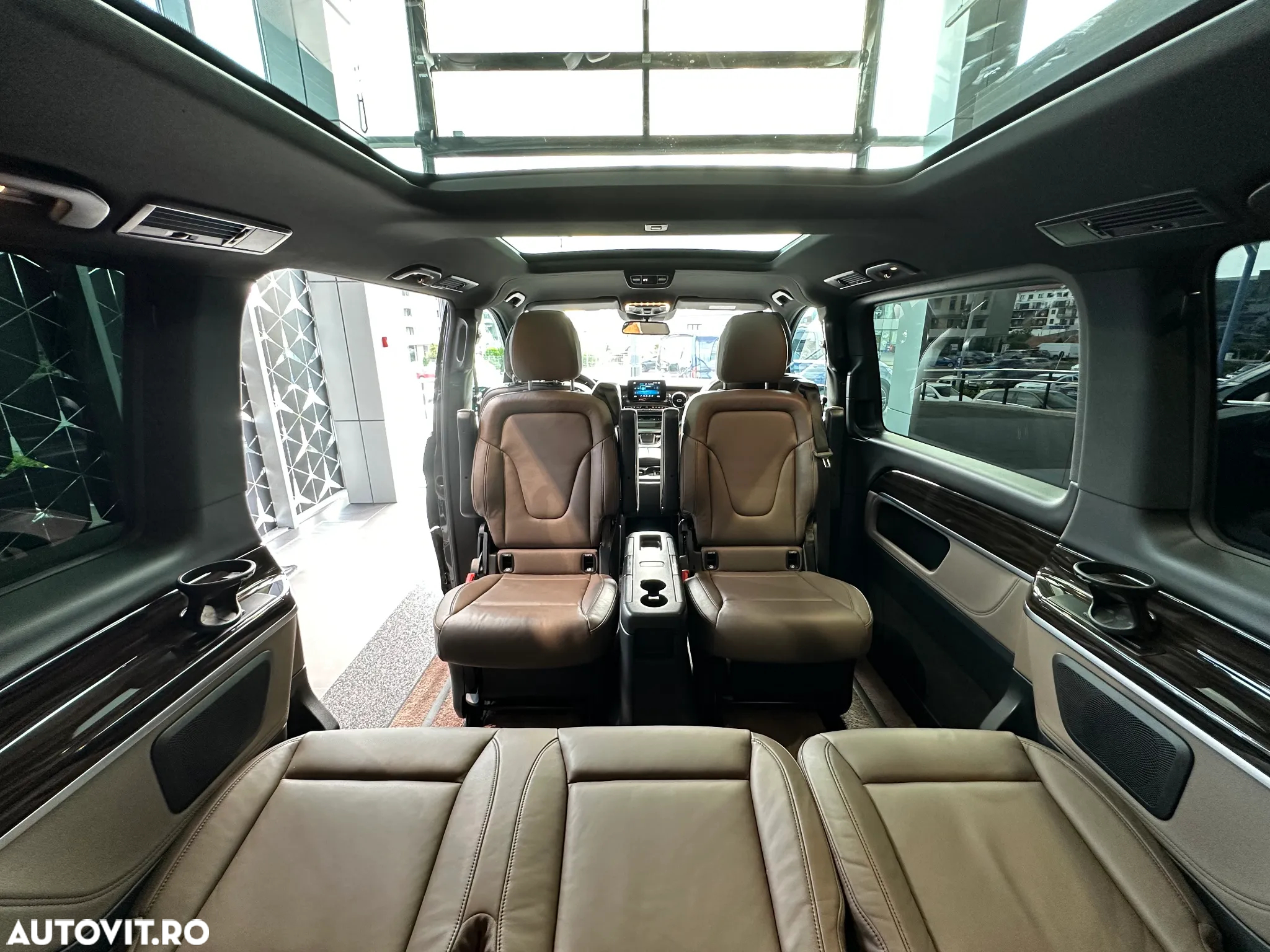 Mercedes-Benz V 300 d lang 4Matic 9G-TRONIC Exclusive Edition - 16
