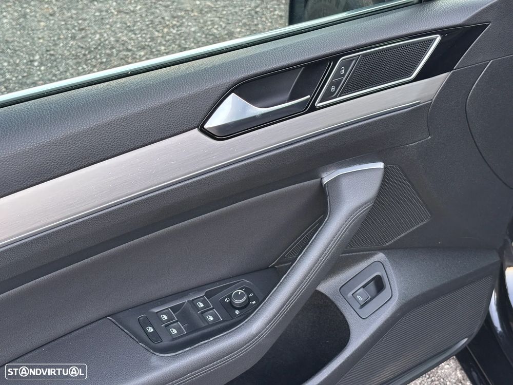VW Passat 2.0 TDI Highline DSG - 12