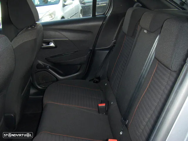 Peugeot 208 1.2 PureTech Allure - 36