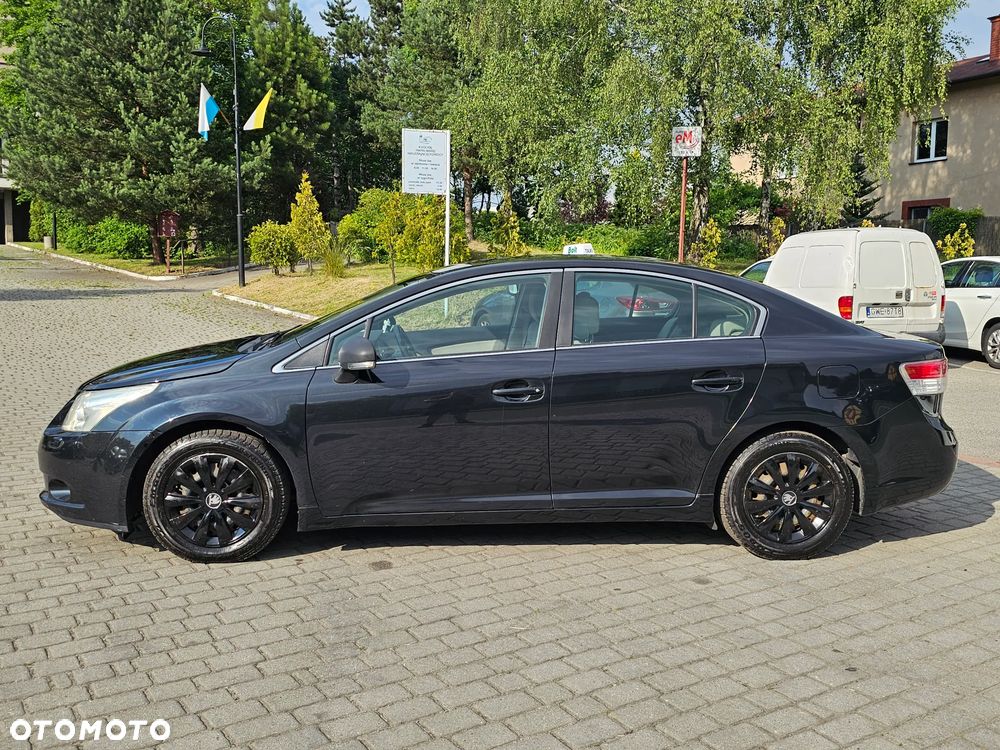 Toyota Avensis 2.0 D-4D Premium - 12
