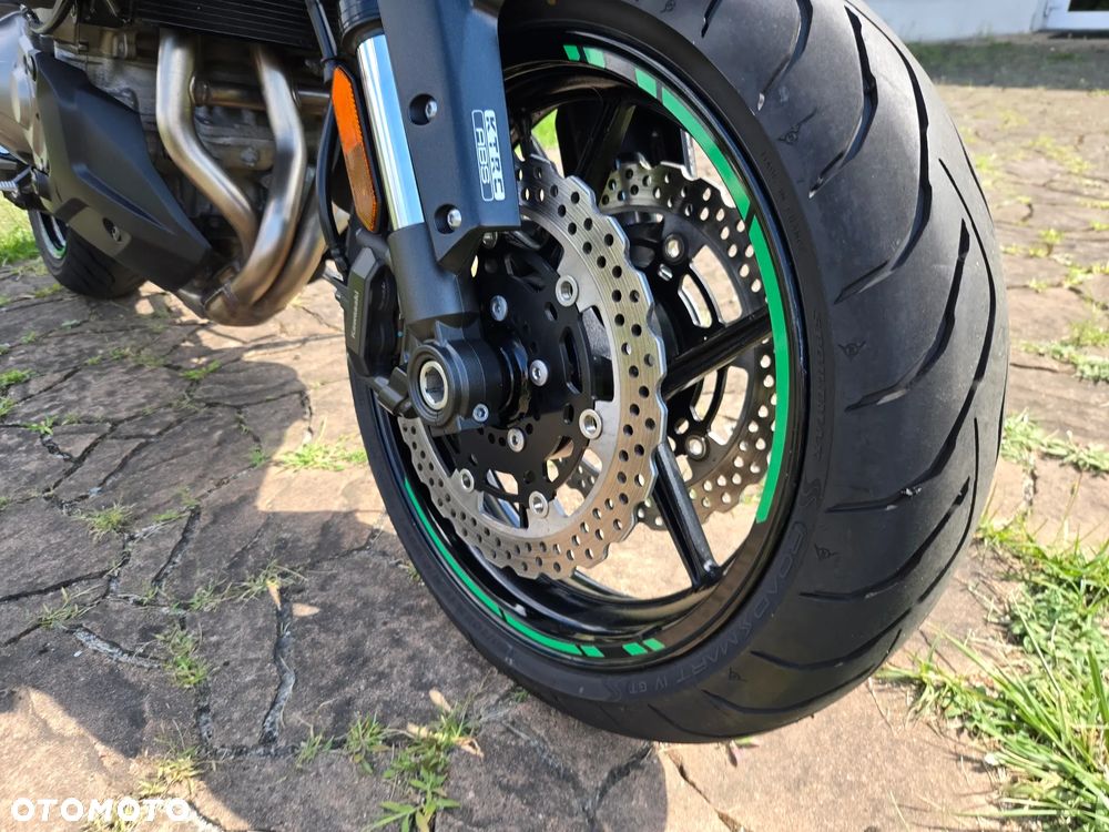 Kawasaki Versys 1000 - 13