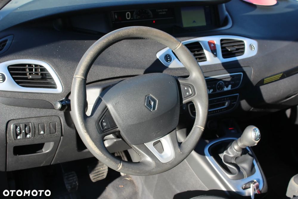 Renault Scenic 1.6 16V Limited - 13
