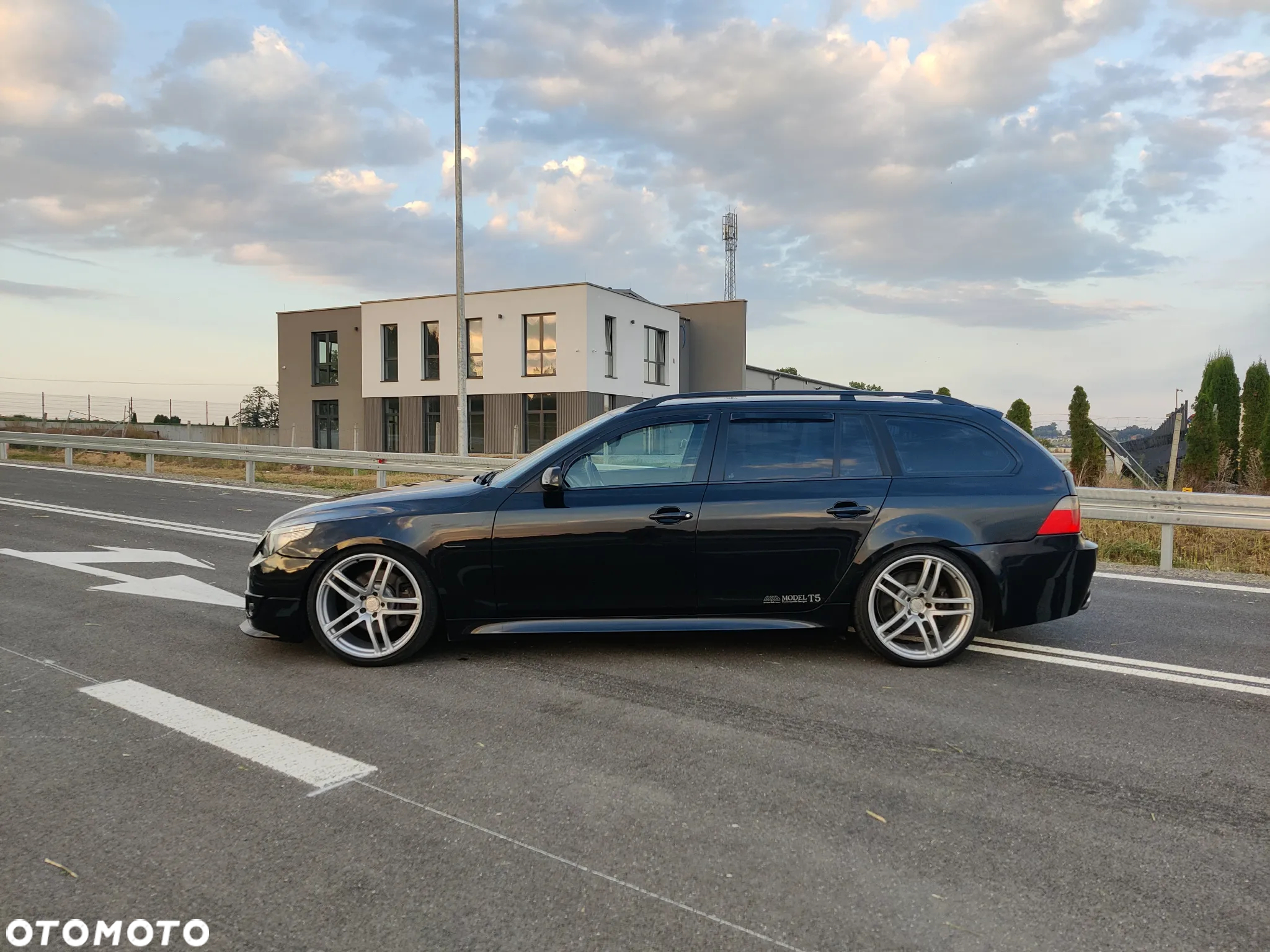 BMW Seria 5 545i - 4