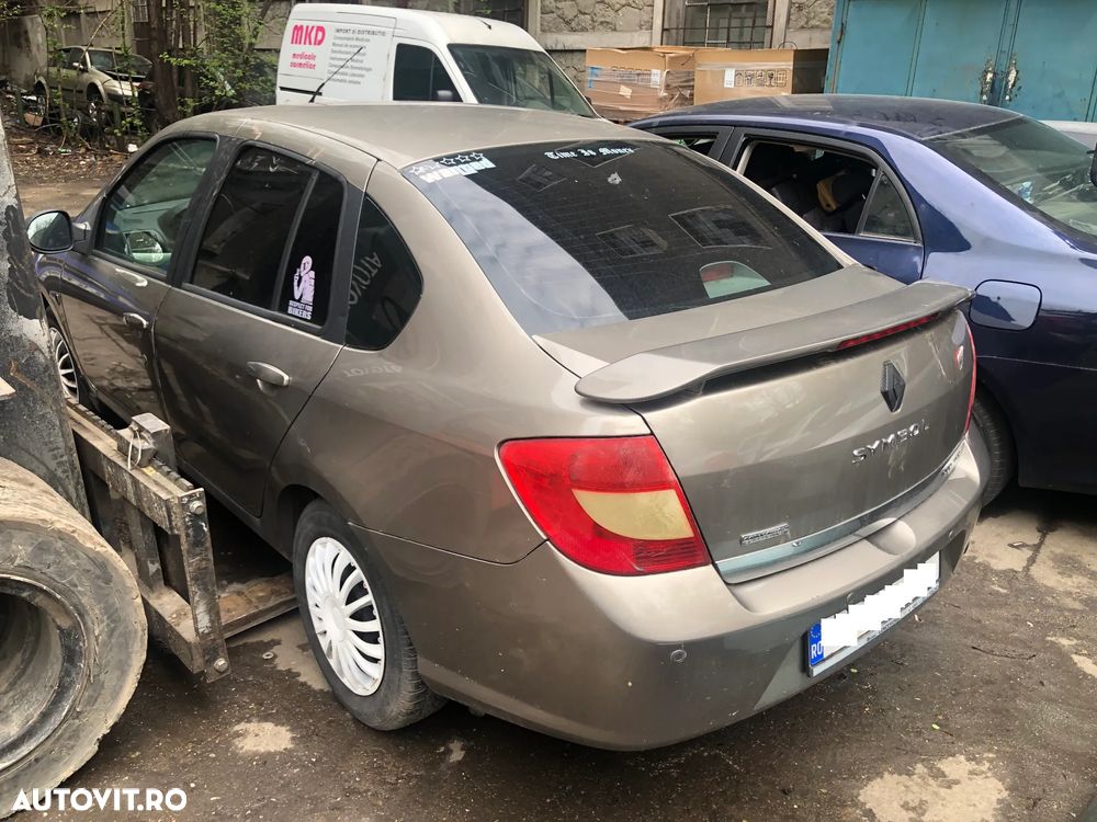 Dezmembrez Renault Clio Thalia 2012 1.2 benzina maro - 5