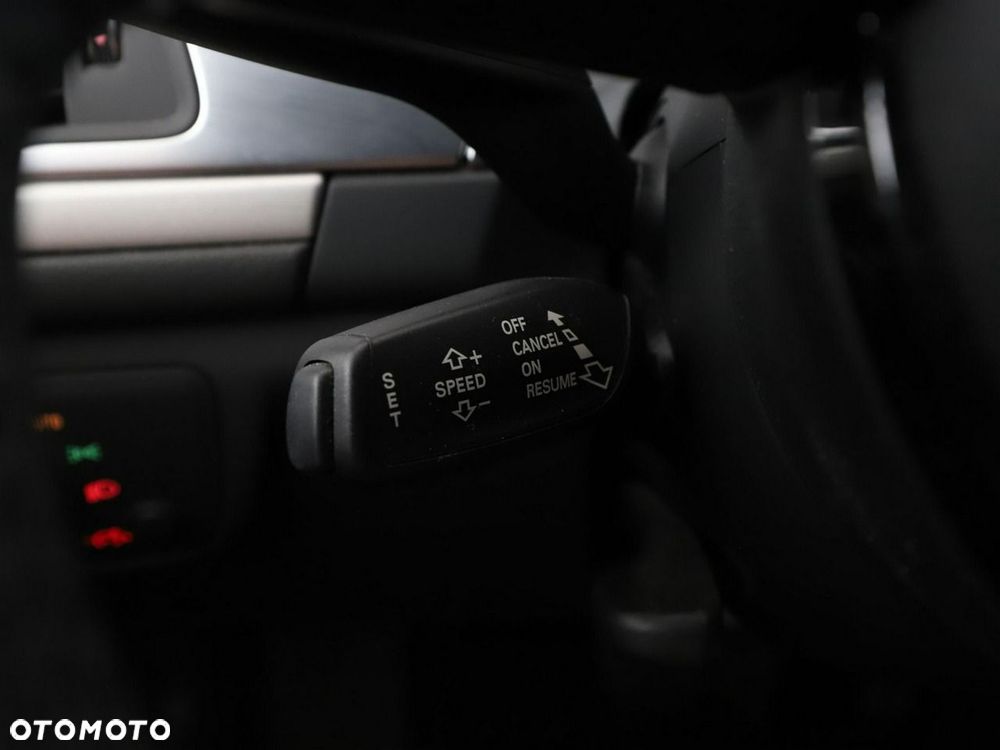 Audi A6 Avant 2.0 TDI Ultra S tronic - 32