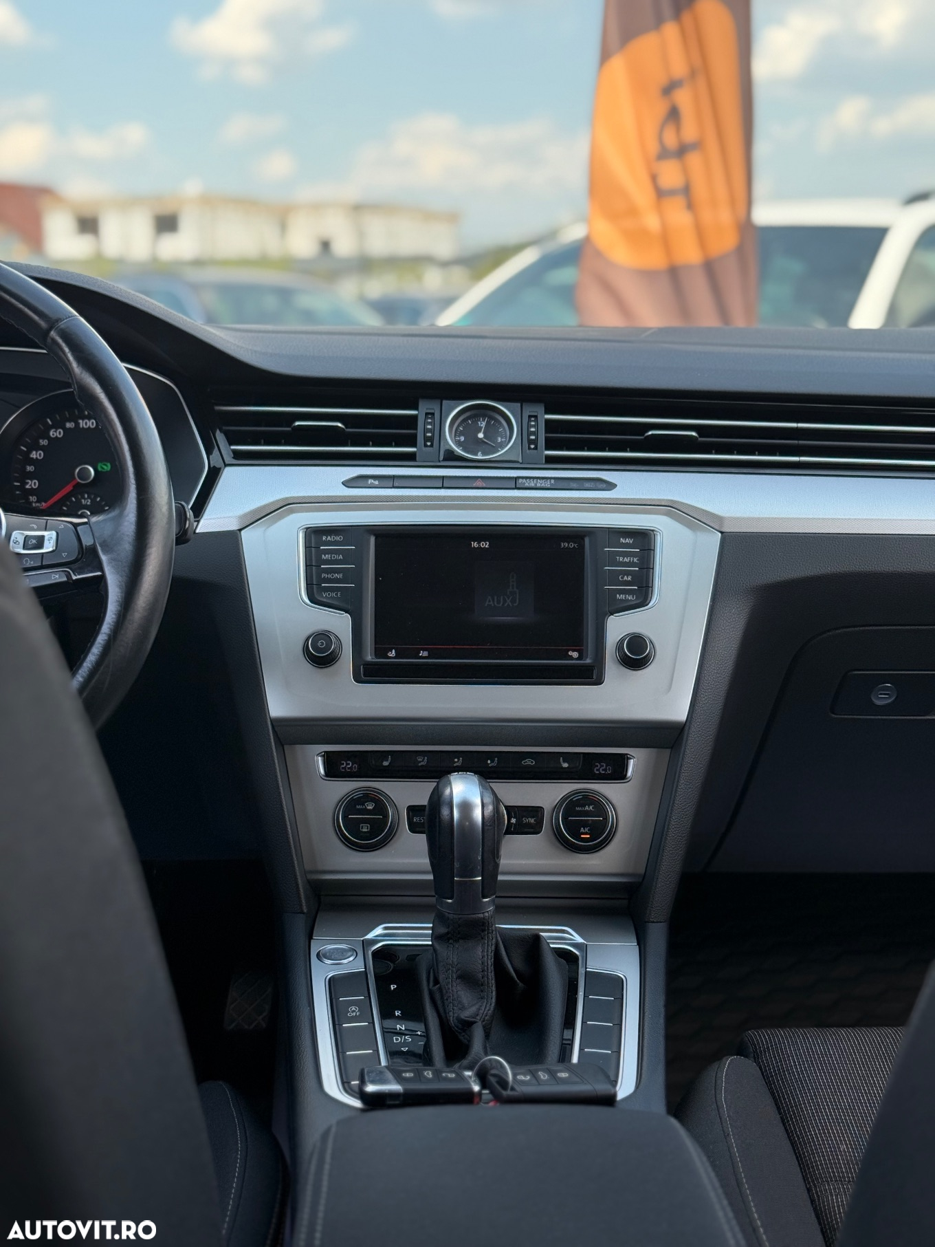 Volkswagen Passat Variant 2.0 TDI DSG Comfortline - 21
