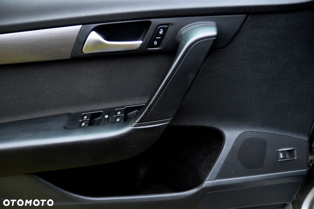 Volkswagen Passat 2.0 TDI Comfortline - 17