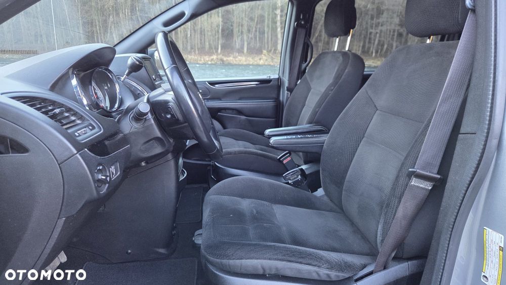 Dodge Grand Caravan 3.6 Express - 8