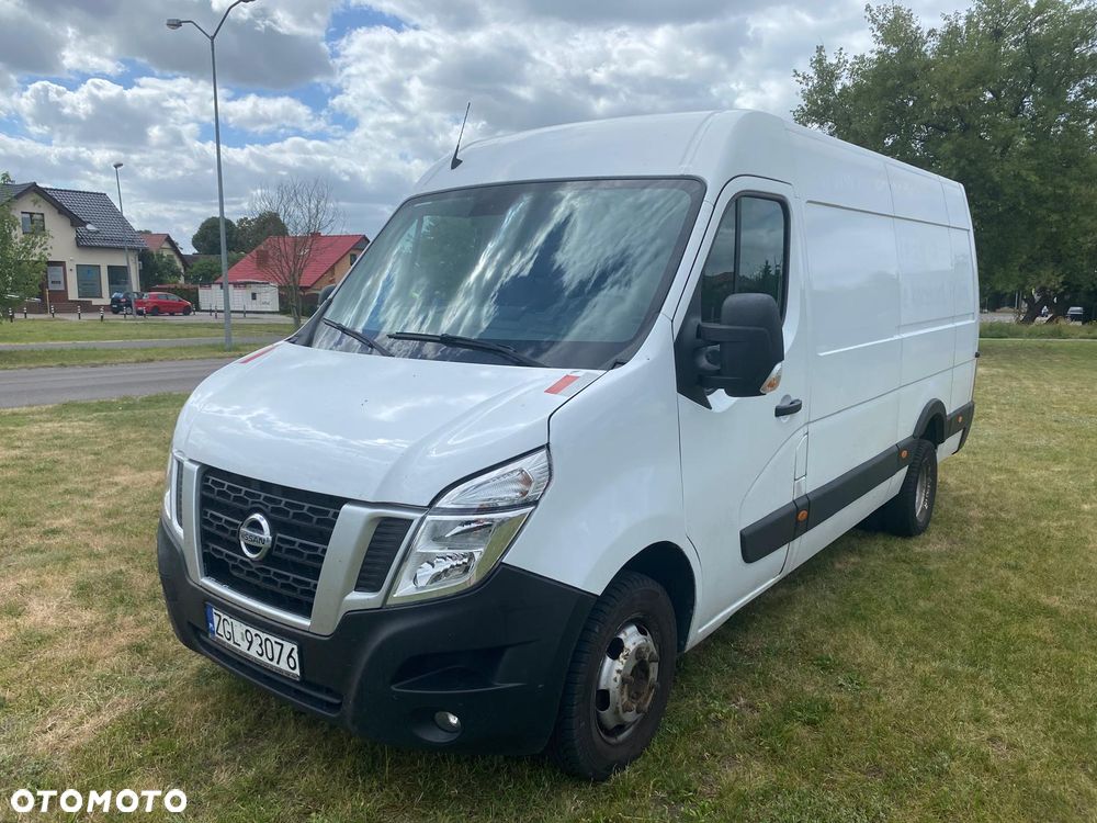 Nissan NV400 - 1