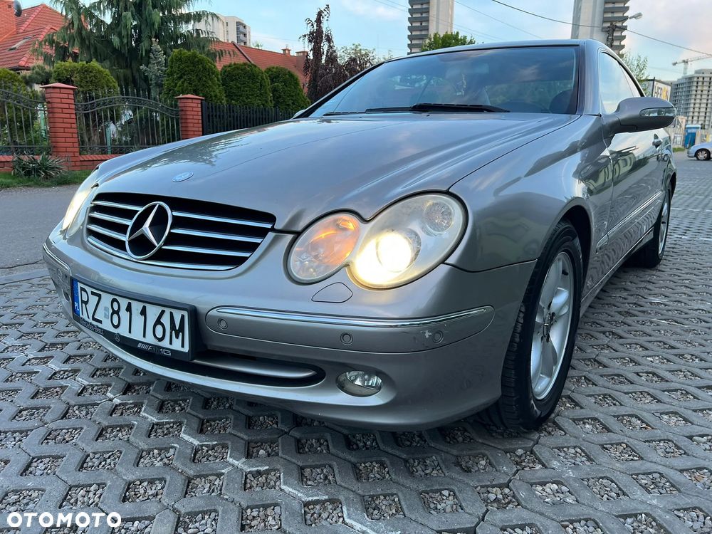 Mercedes-Benz CLK - 21