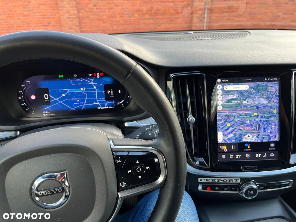 Volvo V60 B4 D Plus Dark - 8