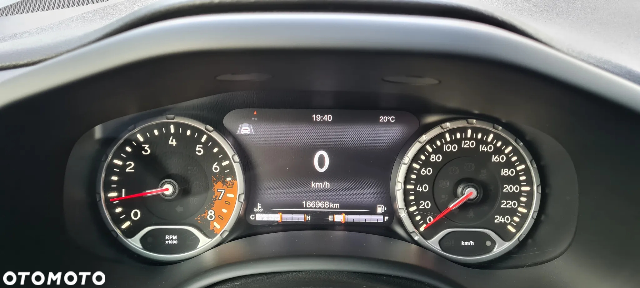 Jeep Renegade 1.4 MultiAir Limited FWD S&S - 29