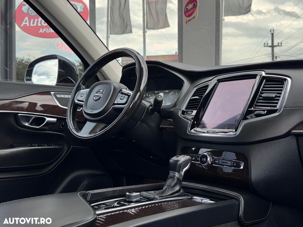 Volvo XC 90 - 12