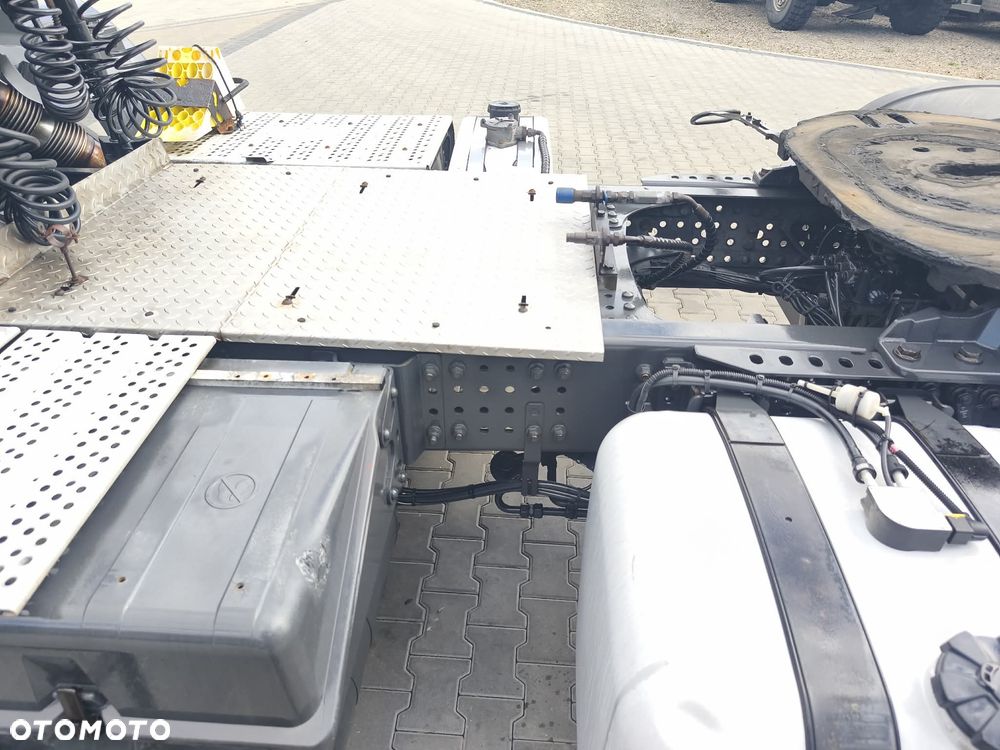 Mercedes-Benz 1843 Antos 2015 hydraulika waga 6378 kg Mały przebieg ASO Polska kabina krótka dzienna standard Nauka Jazdy - 25