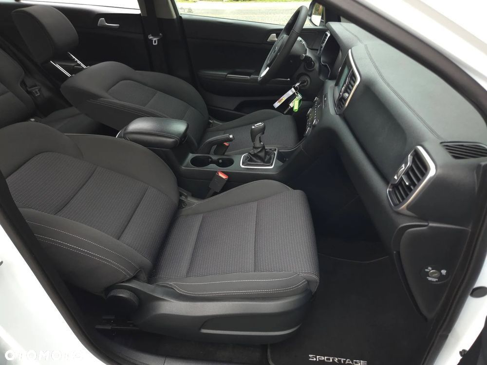 Kia Sportage 1.6 T-GDI Business Line 4WD - 34