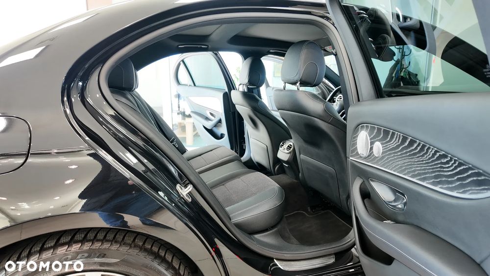 Mercedes-Benz Klasa E - 26