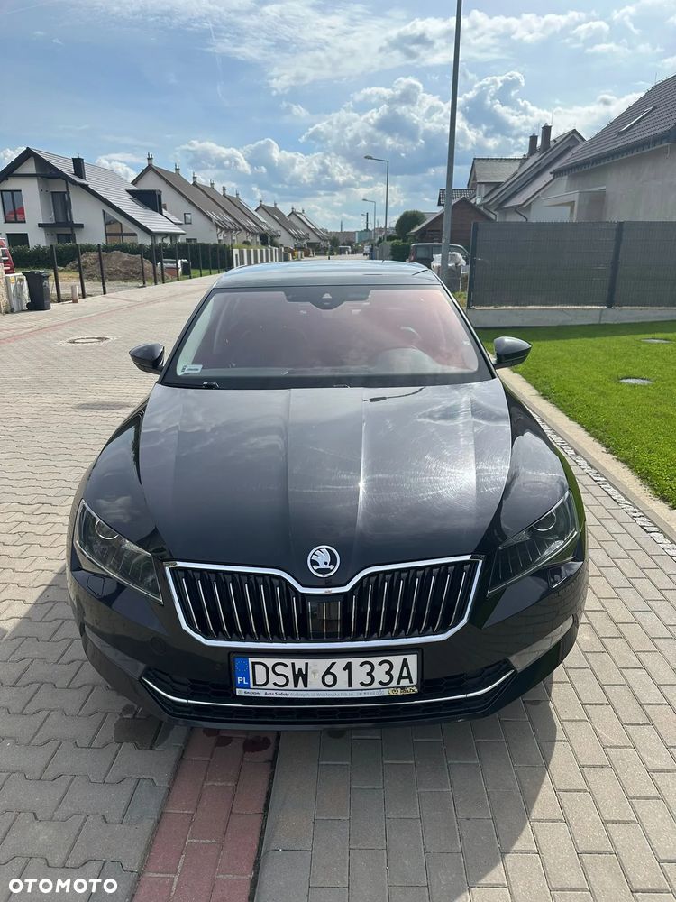 Skoda Superb 2018 photo 5