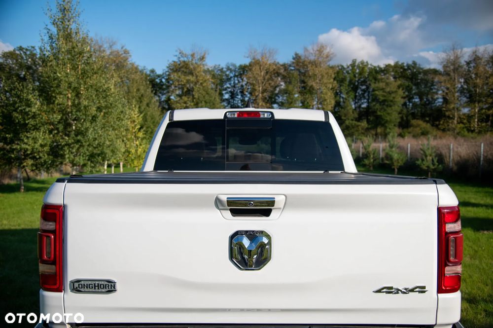 Dodge RAM 5.7 4x4 - 15