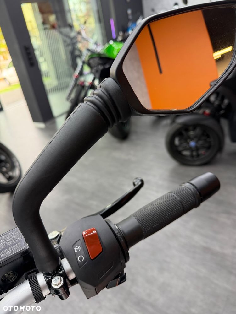 KTM Duke 390 - 23