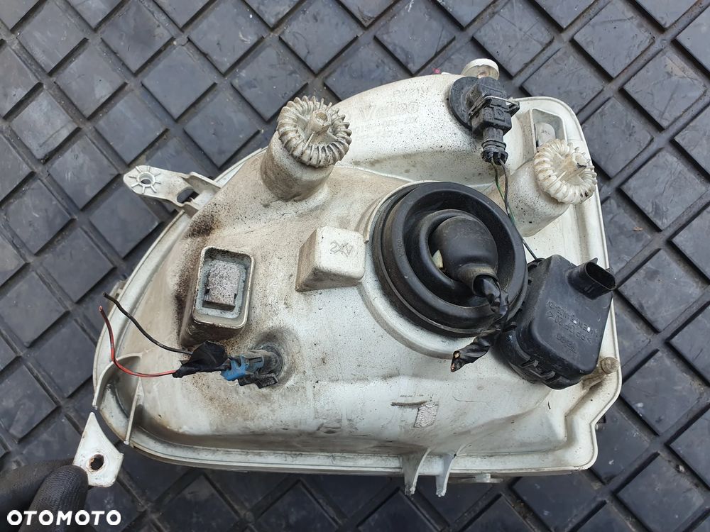 OPEL AGILA A REFLEKTOR LAMPA PRZÓD PRAWA EUROPA 09204188 - 2