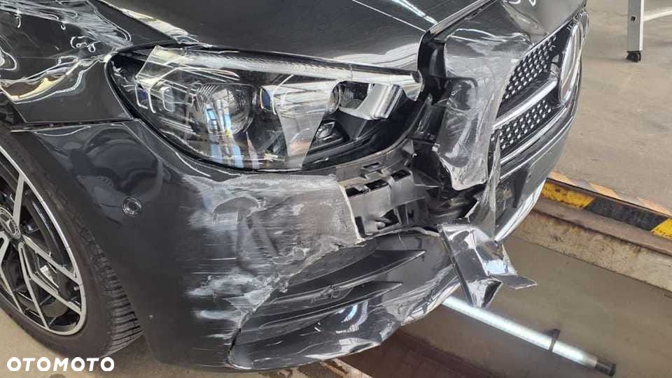 Mercedes-Benz Klasa E 220 d 4Matic 9G-TRONIC AMG Line - 19