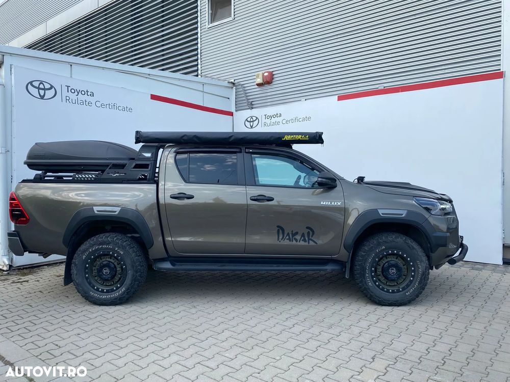 Toyota Hilux 2.8D 204CP 4x4 Double Cab AT Invincible - 3