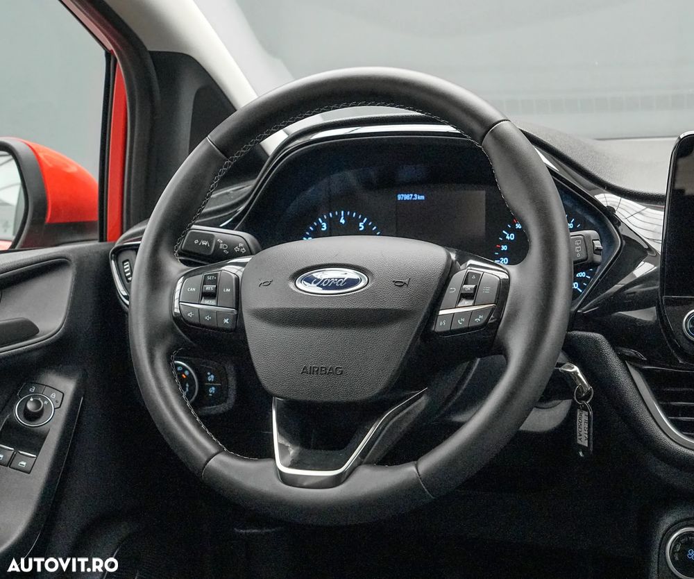 Ford Fiesta 1.1 S&S TITANIUM - 18