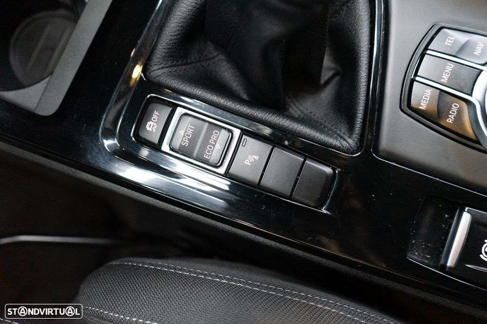 BMW X1 18 d sDrive Line Sport - 25