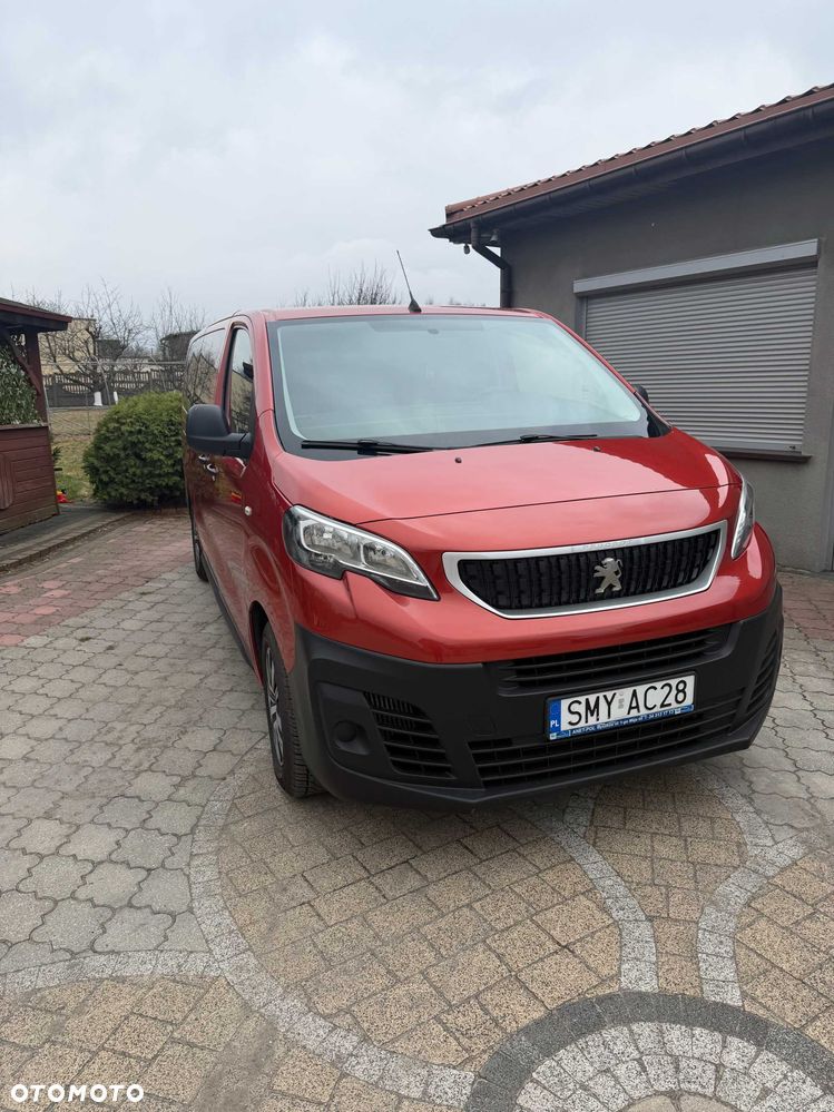 Peugeot Traveller - 1