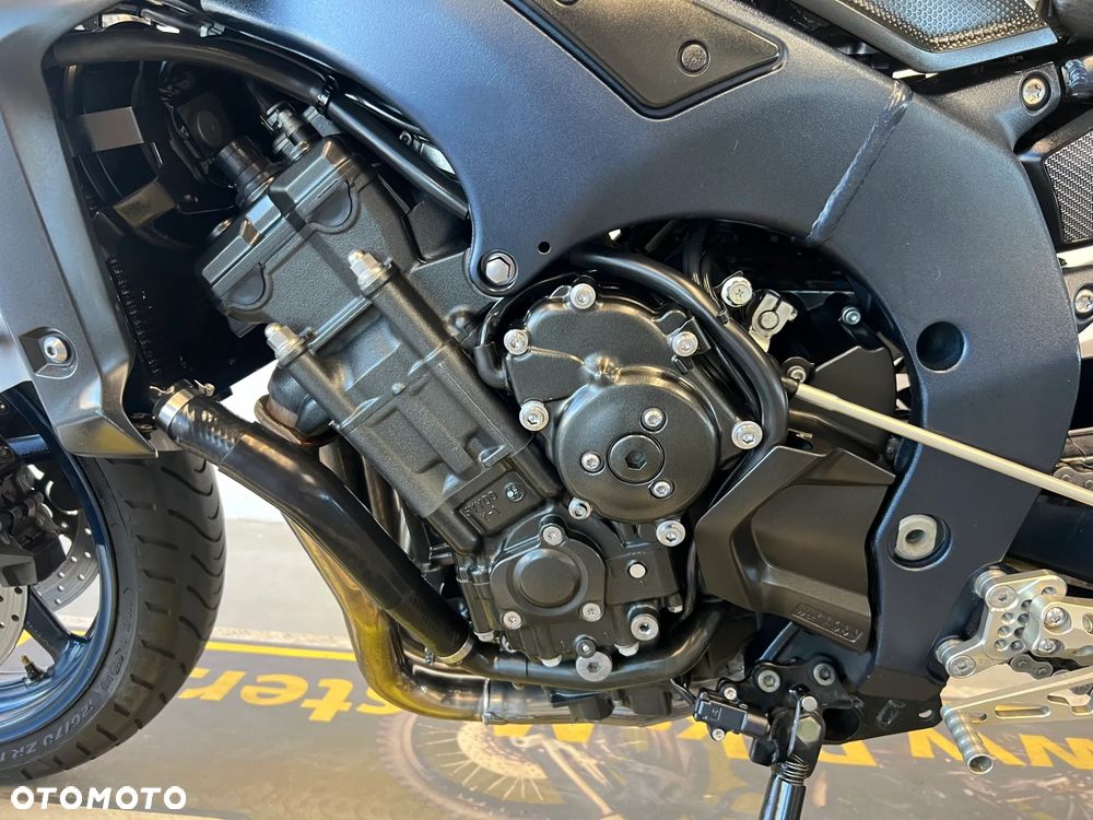 Yamaha FZ - 8