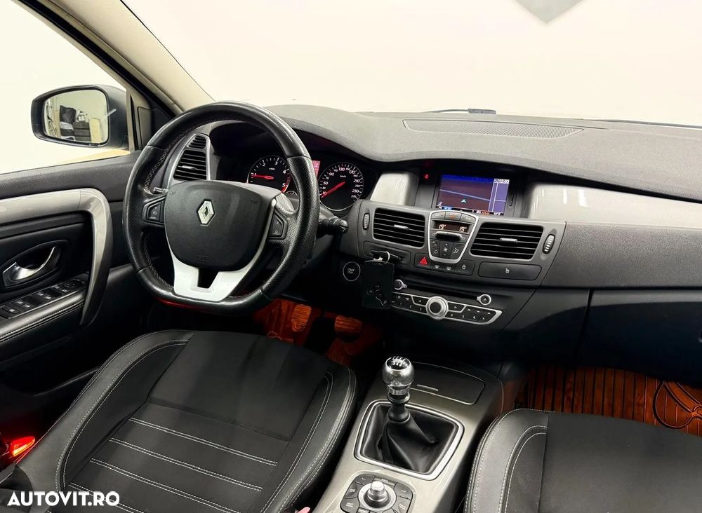 Renault Laguna dCi 110 FAP Expression - 8