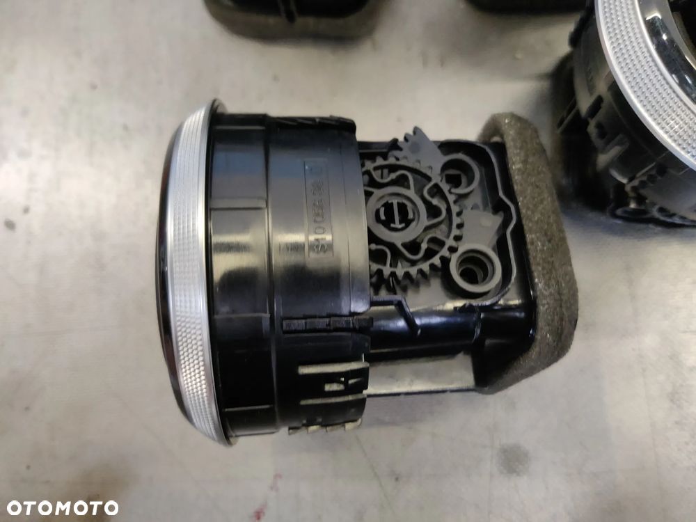 Kratka nawiewu Audi A3 8V wentylacyjna konsoli 8V0820901A - 6