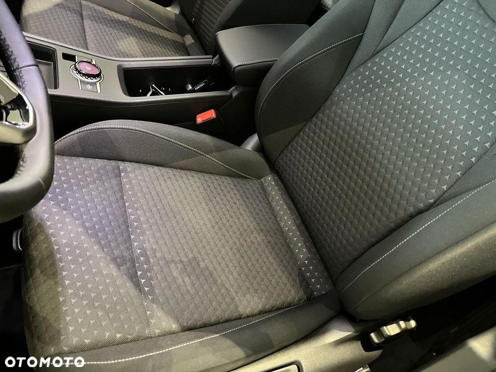 Volkswagen T-Roc - 10